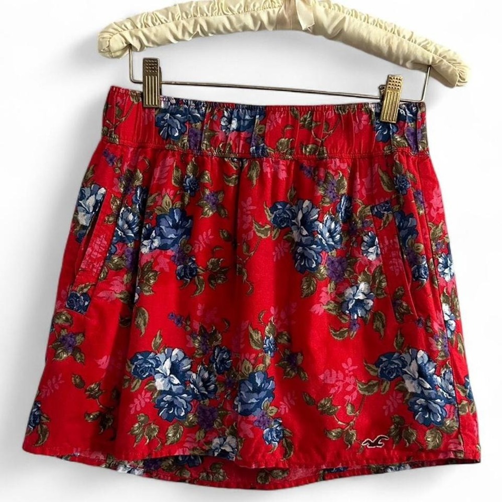 Floral Hollister mini skort